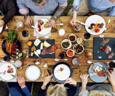 Group-of-people-dining-at-a-restaurant